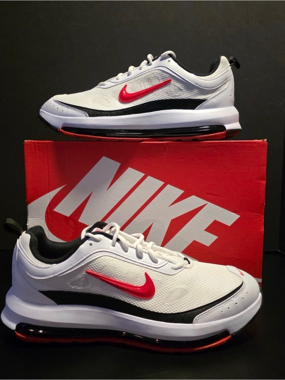 Nike Men’s White/Red Low-Profile Air Cushion Sneakers